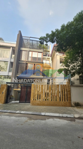 Cho thuê nhà, xã đàn, ô chợ dừa, nguyễn lương bằng, 235m2x 4t...