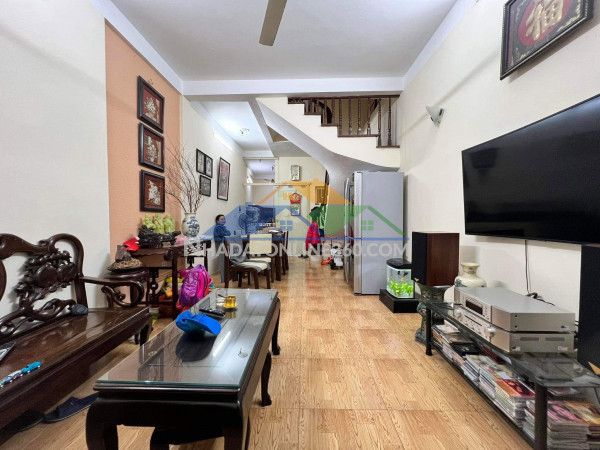 (chính chủ) bán nhà mặt phố hàng chiếu, 4 tầng, mặt tiền 4m, 116m2, 75 tỉ, kinh doanh đỉnh