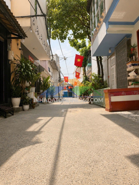 Nhà đẹp hẻm ô tô, 3 tầng,giáp bình tân,tân phú chỉ 3 tỷ 45.