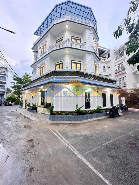 Nhà góc 2 mặt tiền, hẻm xe hơi huỳnh tấn phát, 7.5x12m, khu dân trí cao
