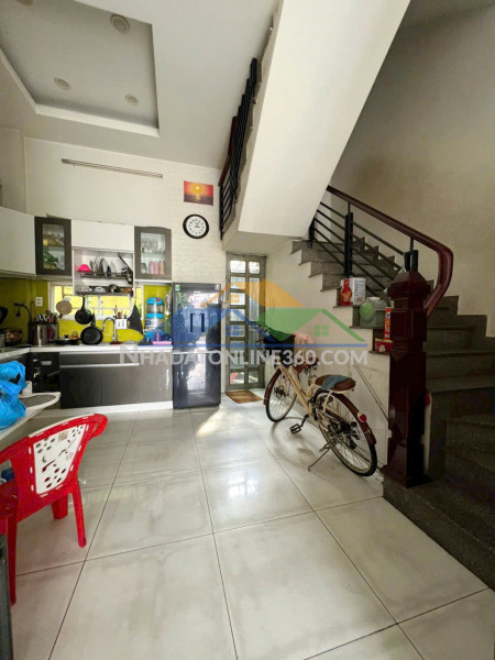 Nhà 4 tầng nở hậu l mặt tiền view bờ kè lò gốm p12q6. giá: 8.4 tỷ