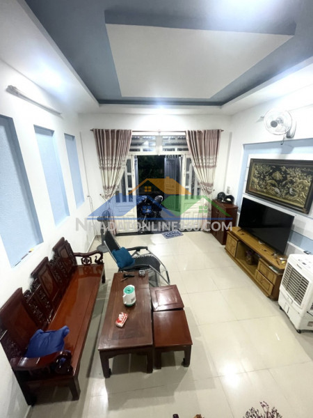 Bán nhà 3 tầng, 75m2 đường số 4, hiệp bình phước, thủ đức, tp hcm, sổ hồng riêng, giá 7,19 tỷ.