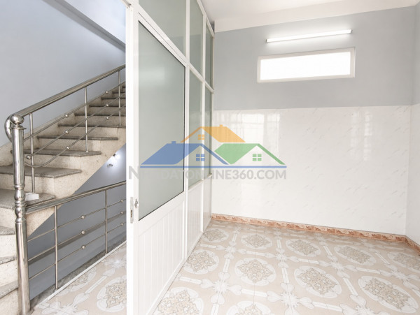 ♥ thẳng 5m ra mt hải phòng ngay bãi đậu ô tô miễn phí, 38m2, 3 tầng 3pn, 3.x tỷ
