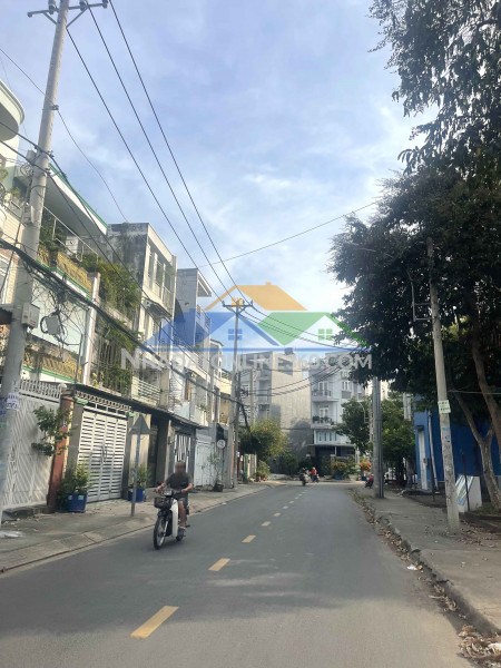 Mặt tiền linh trung 133m² – đối diện công viên – cho thuê 15 triệu/tháng – giá chỉ 12.5 tỷ