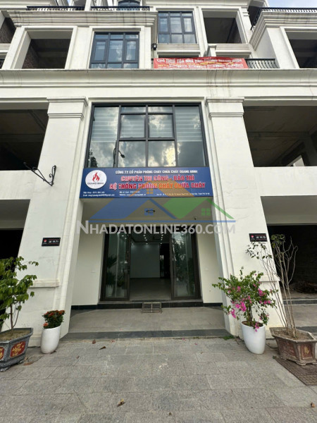 Cho thuê văn phòng 5 tầng mặt đường 33m tại hinode royal park – thang máy, điều hòa, pccc đầy đủ – chỉ 8 triệu/tháng