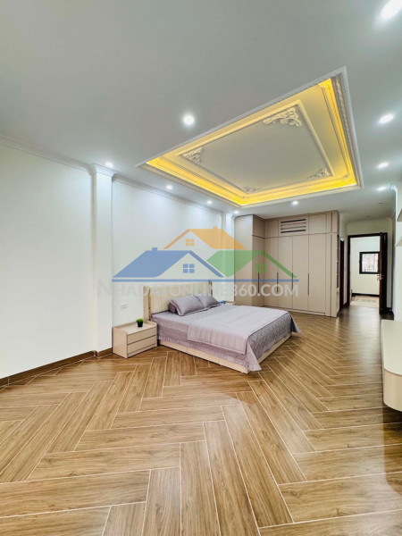 Bán nhà  gần hồ phân lô nguyễn phúc lai đống đa 50m oto, ở, làm văn phòng chỉ đầu 20 tỷ