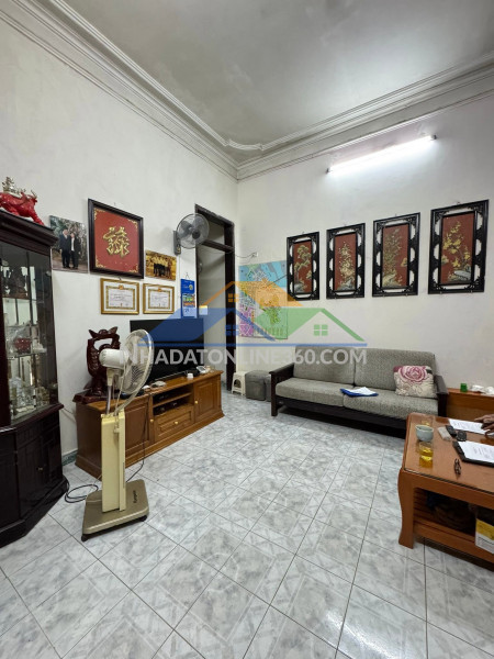 (chính chủ) bán nhà phố hàng chiếu, 4 tầng, mặt tiền 10m, 90m2, 32 tỉ, homestay đỉnh