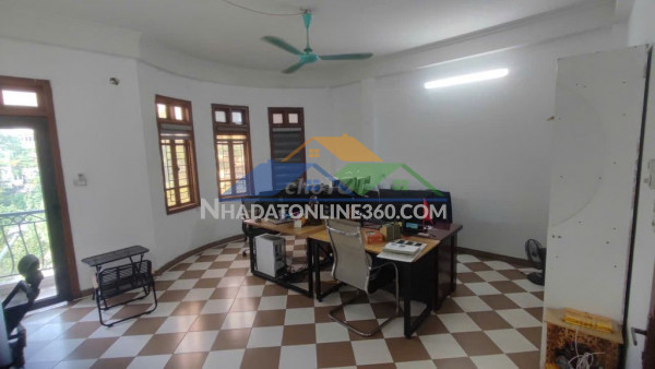 Cho thuê văn phòng tầng 2 ngõ 553 giải phóng