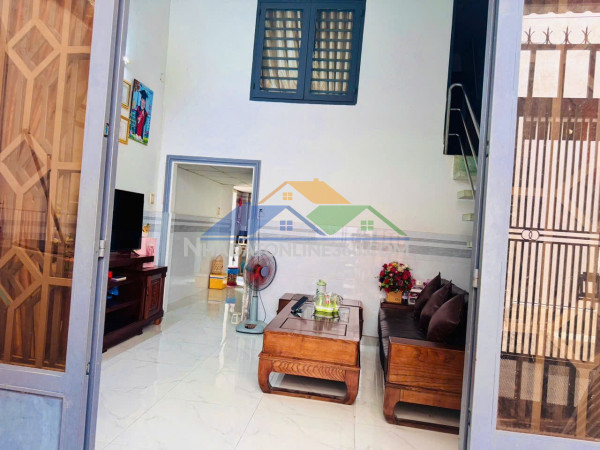 Nhà đẹp- giá tốt chính chủ bán nhanh căn nhà  p.đông hưng thuận tphcm