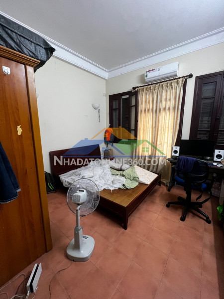 Bán nhà  chính chủ phân lô đặng tiến đông đống đa, 42m ở hoặc vp đều ok chỉ nhỉnh 15 tỷ