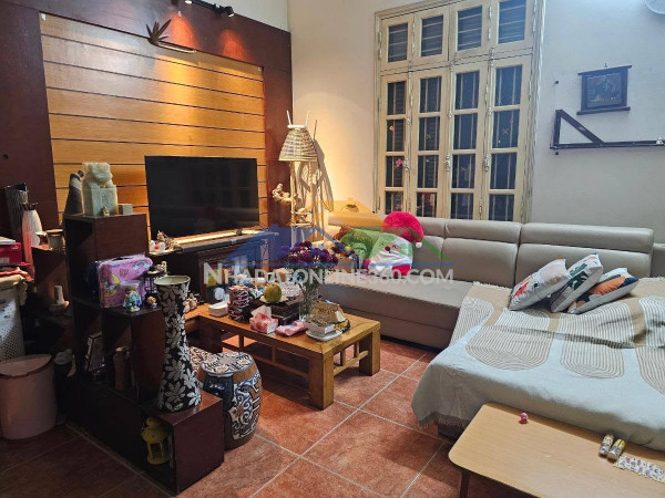 Bán nhà mặt phố thuốc bắc, 90m2, 4 tầng, mặt tiền 3.3m, 56.5 tỉ, dòng tiền 130 tr/th