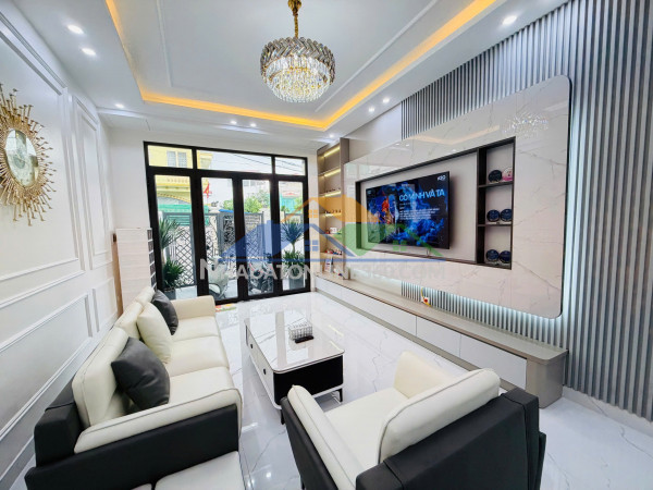 Nhà đẹp gần vinhomes imperia hồng bàng 4 tầng full nội thất, ô tô đõ cửa