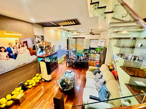 Bán nhà mặt phố bát đàn, 90m2, 4 tầng, mặt tiền 3.3m, 56.5 tỉ,...