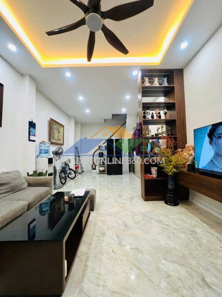Giảm chào 1 tỉ! bán nhà phố khâm thiên, 50m2, 8 tầng, mặt tiền 4.2m, 33.5 tỷ, kd đỉnh