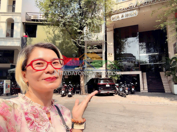 Quận 1: bán siêu phẩm 8 tầng thang máy- mặt tiền thi sách, p.sài gòn- dt 76m2- chính chủ 0938676685 chào 60t - vị trí vip khan hiếm nhà bán