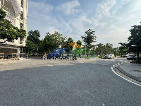 Bán đất việt hưng 66m2- mt 4.7m- ngõ thông – ô tô tránh đỗ-...