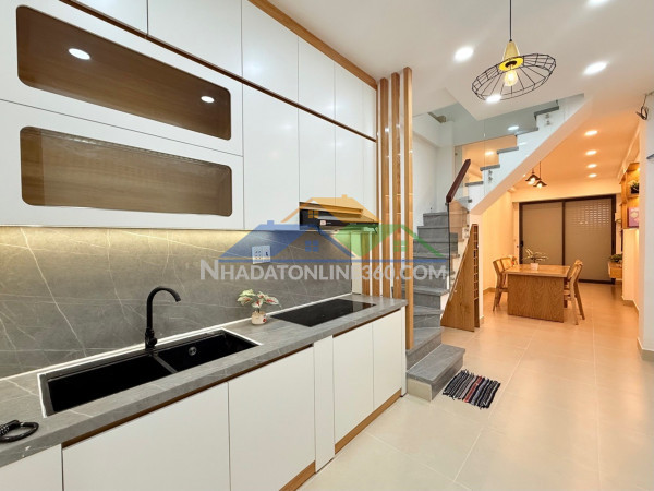 Bán nhà đẹp ngay âu cơ - lạc long quân - nhà mới 4 tầng, hẻm ô tô.