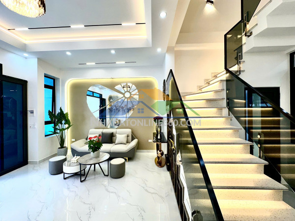 Nhà xây mới 3 tầng – gần vườn hoa nguyễn trãi

diện tích gần 80m², xây 3 tầng độc lập