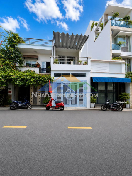 Bán nhà mặt tiền tô hiệu tân phú - giáp đầm sen, 73m², chỉ...