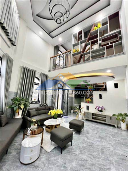 Cc se duyên căn góc 2mt kinh doanh tây lân chỉ 5 đồng hơn xíu.