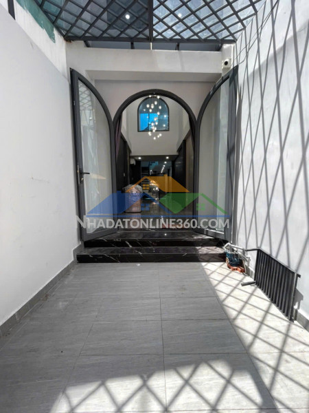 Bán nhà mới 67.5m2 ngay chợ rạch ông đường xe tải tới nhà p2q8