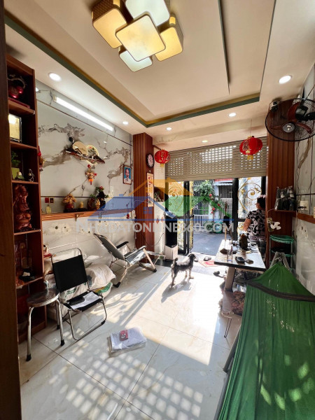 Bán nhà 2 tầng 40m2 1/ phạm văn bạch f15 tân bình chỉ 4,5 tỷ tl
