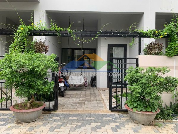 Nhà đẹp - chính chủ cần bán nhà cát tường j - home, đt 743, p.bình chuẩn, tp.thuận an, bình dương.