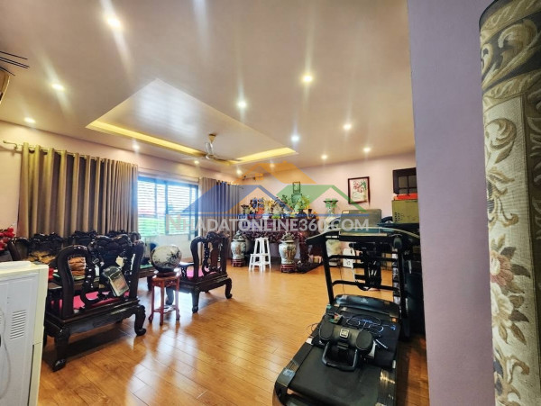 Bán nhà lò đúc ngõ rộng thoáng, 43m2, mặt tiền 8.9m, 16.4 tỉ, cách 1 nhà ra phố