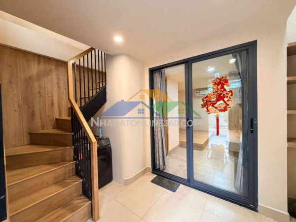 Nhà mặt tiền khu dân cư đông, phù hợp kinh doanh hoặc cho thuê.
nhà mtkd full nt 25m2 x 2 tầng trần thánh tông phạm văn bạch trần thị trọng nhỉnh 5 đồng.