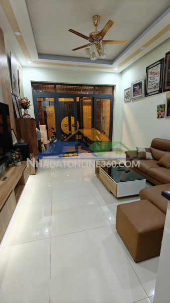 Bán nhà 3 tầng,  đường tân hòa 2, hiệp phú, q9. thủ đức, tp hcm. dt 72m2, shr.  giá 9,4 tỷ.