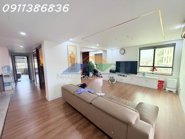 Căn hộ siêu vip n09 thành thái, 170m2, cạnh công viên cầu giấy, 3pn cực đẹp, 13.9 tỷ