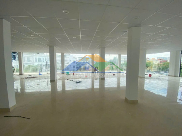 Cho thuê mặt đường lô góc trung tâm thành phố 250m2 hải phòng