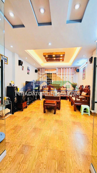 Bán nhà phố nguyễn đình chiểu, 64m2, mặt tiền gần 4m, nhỉnh 26 tỉ, ô tô vào nhà