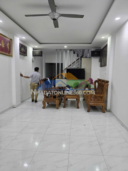 Siêu phẩm nhà đoàn giỏi tân phú đối diện  aeon tân phú 56m2 ,4 tầng nhỉnh 5 tỷ