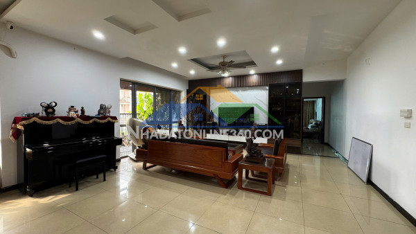 Chính chủ bán căn góc ct5c vân khê - 166m² - 3pn 3vs - ban công nam...