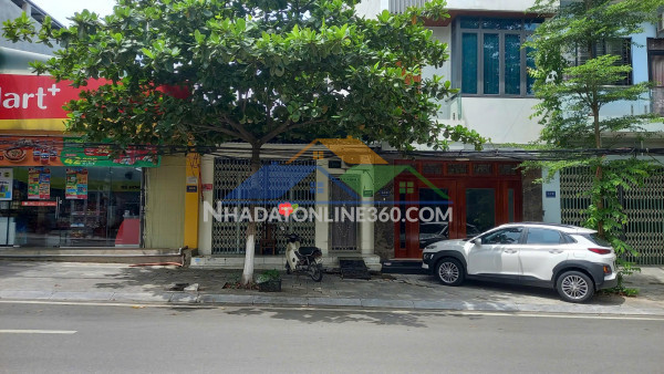 Chính chủ cần bán  nhà có vị trí đẹp tại mặt tiền đường...