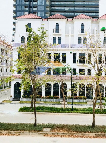 Hiếm! shophouse góc 135m² sunshine golden river  3 mặt thoáng  80 tỷ
