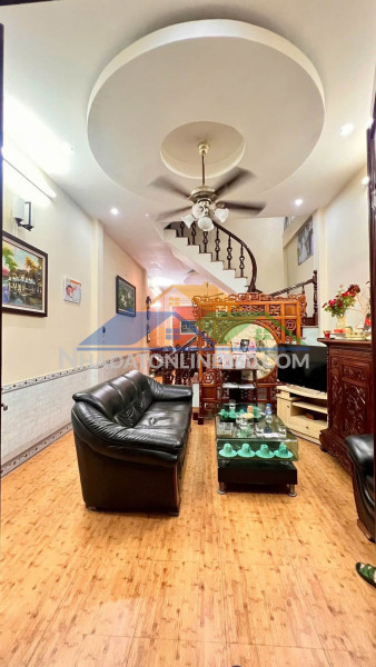 Bán nhà mặt phố phó đức chính, 100m2, 4 tầng, mặt tiền 4.6m,...