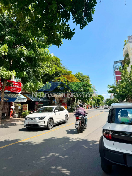 Bán nhà tân sơn nhì – ô tô đỗ cửa – vài bước ra mặt...