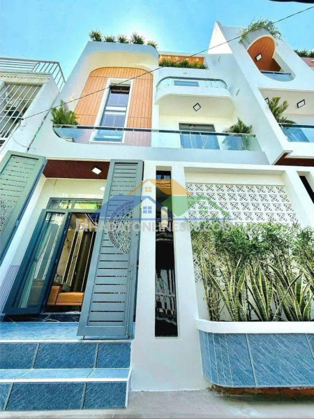 Nhà rộng hơn 6m, có phòng ngủ tầng trệt, cạnh phú mỹ hưng, chỉ 6.3 tỷ