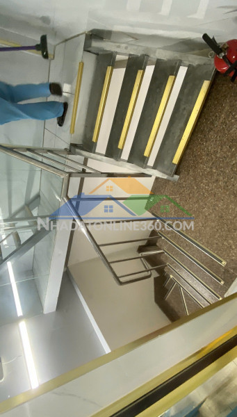 Tòa nhà mặt tiền lý thường kiệt, quận 10.