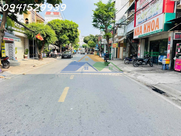 Dãy trọ 11 phong -dong tien ổn định -chỉ 8ty