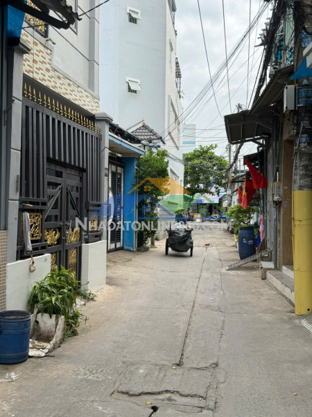 Bán nhà hẻm xe hơi đường lê đình cẩn , p tân tạo , q bình...