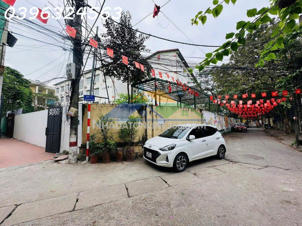 Chính chủ gửi bán nhà phố hoàng liệt – hoàng mai ô tô dừng đỗ cổng, view trường học, full nội thất, 8.5 tỷ