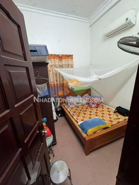 Bán nhà hàng điếu, 60m2, 3 tầng, mặt tiền 4m, nhỉnh 43 tỉ, ngõ...