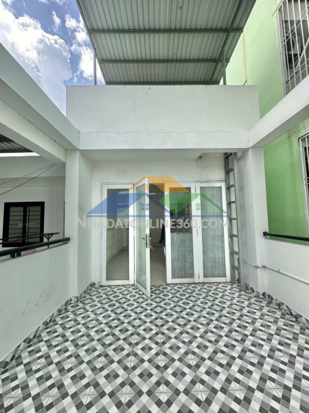 Bán nhà q10 tô hiến thành- 5 tầng 50m2- giảm mạnh còn 9.9 tỷ. trí: 0967638168