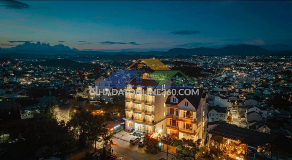 Cần chuyển nhượng khu kinh doanh phức hợp 936m2 tại trung tâm...
