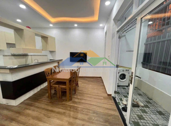 Bán nhà hẻm rộng cách đường phương sài chỉ 50m giá hạ 2.700...