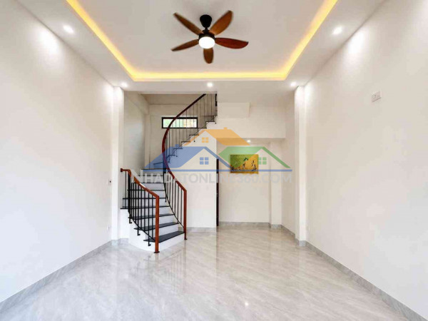 Bán nhà mặt tiền điện biên phủ, 3 tàng, giá 8.49 tỷ, gần ngã tư hà huy tập