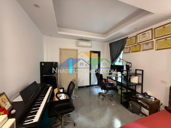 Cần sang nhượng phòng tầng 3 – 86 ngõ 127 văn cao, phường ngọc...